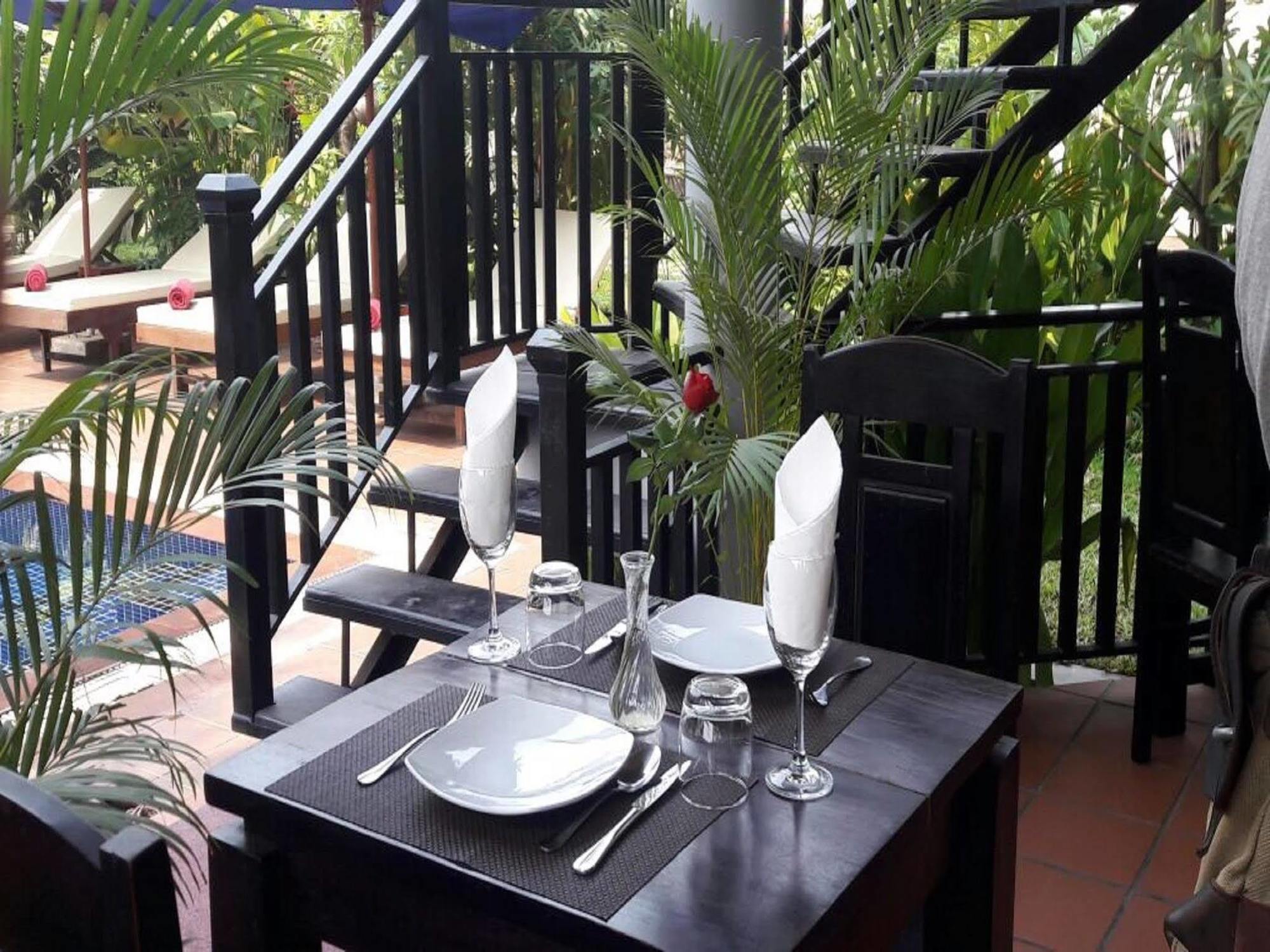 Reveal Angkor Hotel Ciudad de Siem Riep Exterior foto