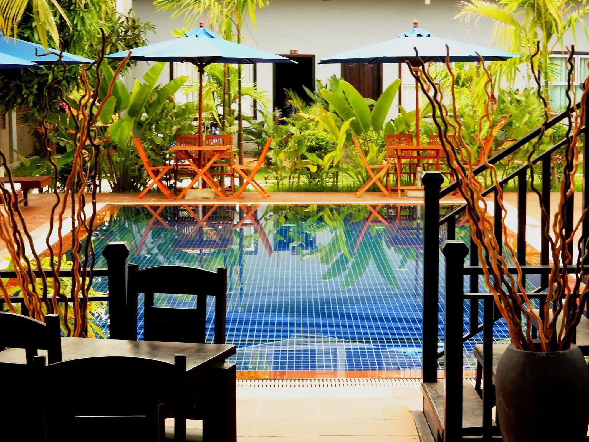 Reveal Angkor Hotel Ciudad de Siem Riep Exterior foto