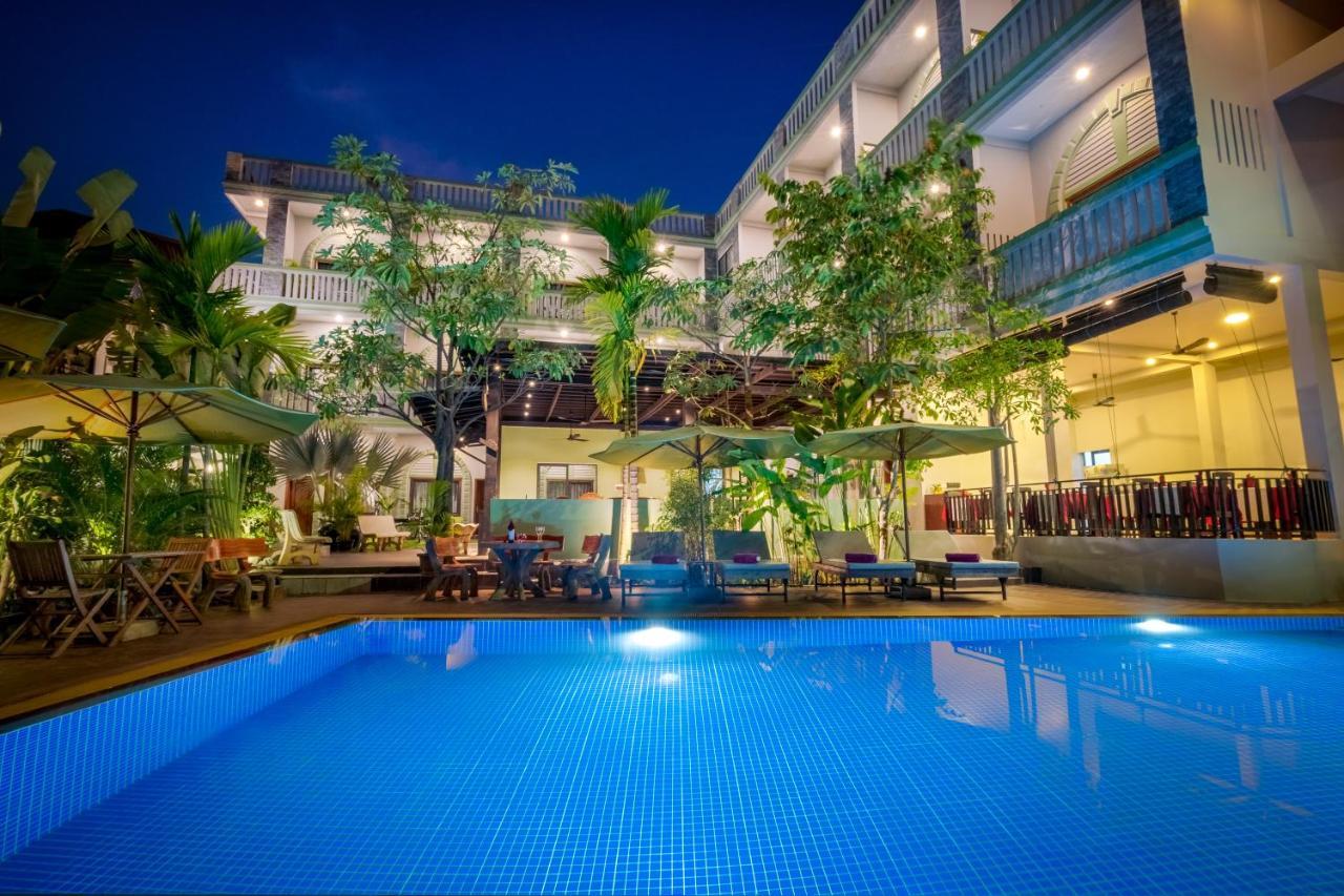 Reveal Angkor Hotel Ciudad de Siem Riep Exterior foto