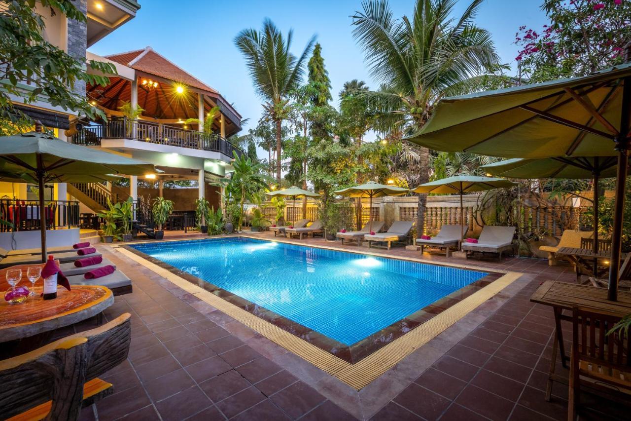 Reveal Angkor Hotel Ciudad de Siem Riep Exterior foto